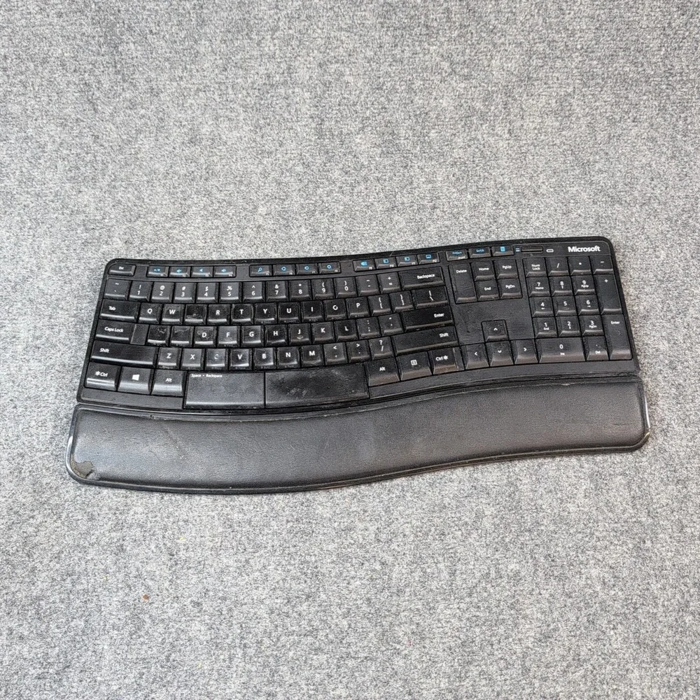 Microsoft Sculpt Comfort Keyboard Wireless Black KGR1173 Mod. 1531 *No Receiver*